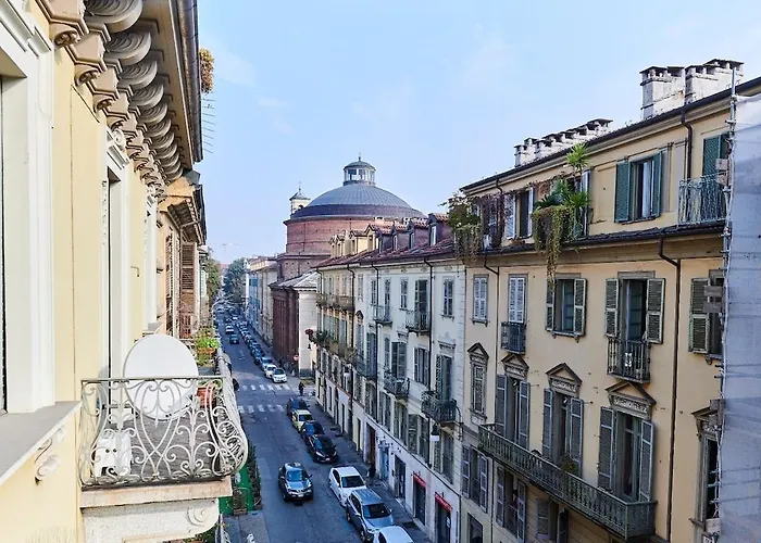 Center Renovated In A Historic Building Near The Po River *