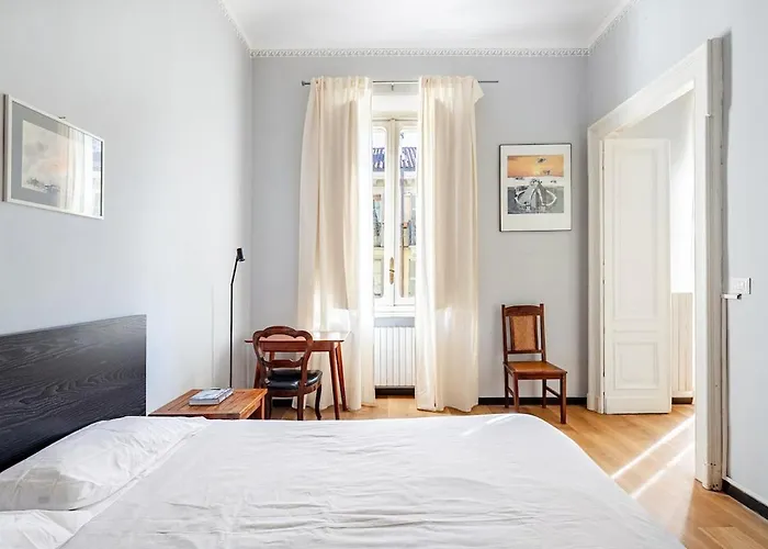 Center Renovated In A Historic Building Near The Po River Apartmán *